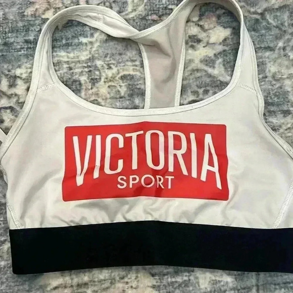 Women’s size small/ medium sports bra bundle. In good condition! - Picture 7 of 15